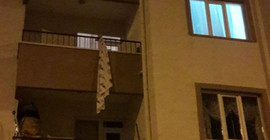 Evli olduğu erkeğin şiddetinden kaçan kadın 3. kattan atladı