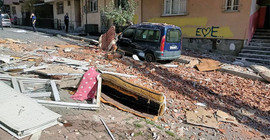 Sultangazi'de bir binada patlama