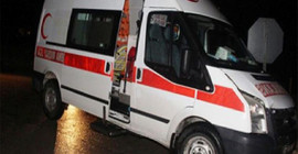 Ambulans görevlileri, 82 yaşındaki yatalak kadını bahçede ‘betona bırakıp gitti’