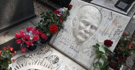 Ahmet Kaya'nın mezarı tahrip edildi