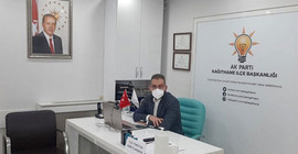 Yapay bitki ve saksı da yandaştan