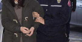 Bingöl'de ev baskınında gözaltına alınan Sarılmaz başka kente götürülüyor