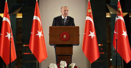 'Öğretmenler buluşması'nda konuşan Erdoğan, dolardan bahsetmedi