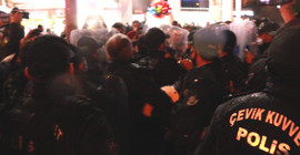 Mersin’de ‘geçinemiyoruz' eylemine polis müdahalesi