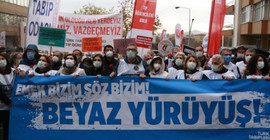 Hekimlerin başlattığı 'Beyaz Yürüyüş' Ankara'ya ulaştı