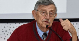 Korkut Boratav: Sol muhalefet, 'kriz AKP iktidarına son verecektir' yanılgısına kapılmamalıdır