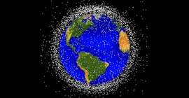 NASA, uzay enkazı tehlikesi sebebiyle uzay yürüyüşünü erteledi