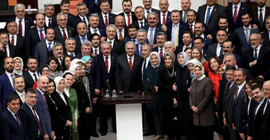 Üstün: AKP'li vekiller 'Bu hikaye bitti' diyor