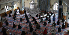 Diyanet camilerden T.C.’yi kaldırıyor