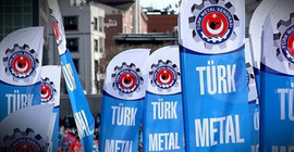 Türk Metal işçileri mitingde: Onurumuzu çiğnetmeyiz