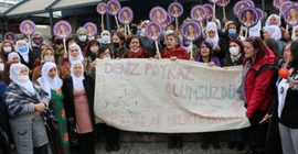 Kadınlardan Onur Gencer’in duruşma salonunda gülmesine tepki