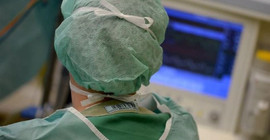 Koronavirüsten ölen doktorun aile hekimi olan eşi de yaşam mücadelesi veriyor