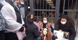 HDP'li vekillerden Adalet Nöbeti’ndeki Gülistan Doku'nun ailesine ziyaret