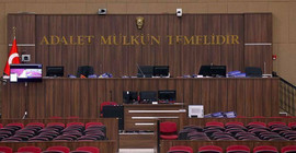 AKP'li üç belediye başkanına hapis cezası