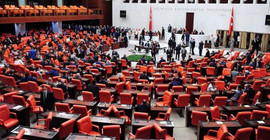 Erdoğan'a sınırsız TOKİ yetkisi önergesi yoklamaya takıldı: Böyle yasa mı olur?