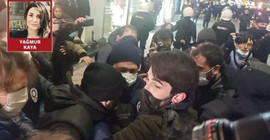 Enes Kara için İstiklal Caddesi'nde bir araya gelen öğrenciler: Hesabı sorulacak