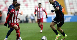 Lider Trabzonspor'a Sivas'ta çelme