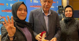 Erdoğan'ın bilezik hediye ettiği AKP'li öğrenci: Rüyamızda görmüştük