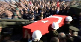 Hakkari'de bir asker el bombasının patlamasıyla yaşamını yitirdi
