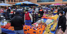 Pazarcılar: Biberi demet halinde 250 gramlık satıyoruz, kiloyla alan nadir
