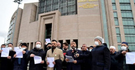 Sezen Aksu için suç duyurusunda bulunan grup ölüm tehditleri savurdu