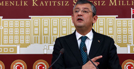 CHP’li Özel: Erdoğan da diğer parti liderleriyle aynı kanuna tabi olsun