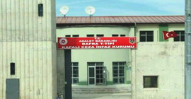 İki tutuklunun daha infazları yakıldı