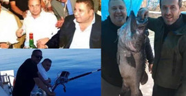 Halil Falyalı'nın Haluk Kırcı, Yavuz Bingöl ve Saffet Sancaklı gibi birçok ünlü isimle fotoğrafı var