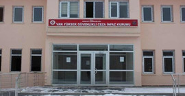 Van Cezaevi’ndek 140 tutuklu, Ramazan Turan için açlık grevinde