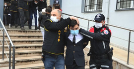 Eşofmanla yakalanan işkence şüphelisi adliyeye takım elbiseyle götürüldü