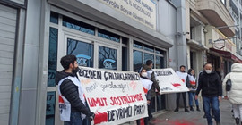 Devrimci Parti SGK binasına kırmızı boya döktü