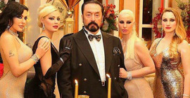 Adnan Oktar'ın 'Kedicikler'i ve 'Aslanlar'ı The Times'a konuştu