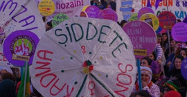 Mor Dayanışma’dan 8 Mart için bildiri dağıtımı