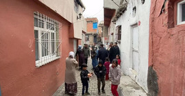 Isınmak için elektrikli sobayı açan çocuk akıma kapılarak hayatını kaybetti