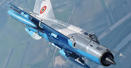 Romanya’da önce savaş uçağı ardından enkazı arayan helikopter düştü