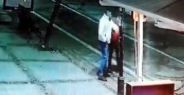Montuyla ilgili şaka yapan arkadaşını yumruklarıyla öldürdü
