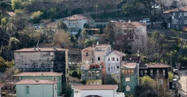 Altun'un evinin fotoğraflanması davası: Heyet değişti, savcı beraat istedi