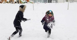 İstanbul'da okullar pazartesiye kadar tatil edildi