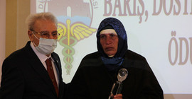 Emine Şenyaşar’a ‘Barış, Dostluk ve Demokrasi’ ödülü