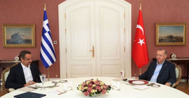 Erdoğan'la görüşmüştü; Miçotakis'in Covid-19 testi pozitif çıktı