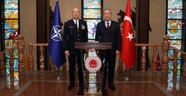 Hulusi Akar, NATO Yüksek Müttefik Dönüşüm Komutanı Lavigne'le görüştü