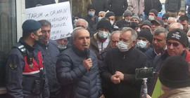 AKP'li başkan maden ocağına karşı çıkan köylülere destek verdi