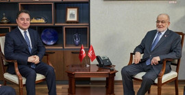 Ali Babacan, Temel Karamollaoğlu’nu ziyaret etti