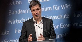 Almanya açıkladı: Rusya'dan enerji ithalatını hızla sonlandıracağız