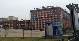 AKP’li belediye başkanı aile fertlerini işe aldı