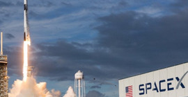 SpaceX, 165 milyon dolara uzaya üç ziyaretçi gönderdi