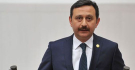 AKP'li vekil, Anayasa Mahkemesi'ni 'ihanetle' suçladı
