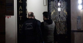 İzmir'de bir kadın kardeşi tarafından vuruldu