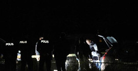 Polis otomobilde ölü bulundu