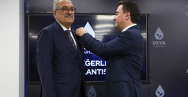 Eski AKP'li vekil DEVA Partisi'ne katıldı